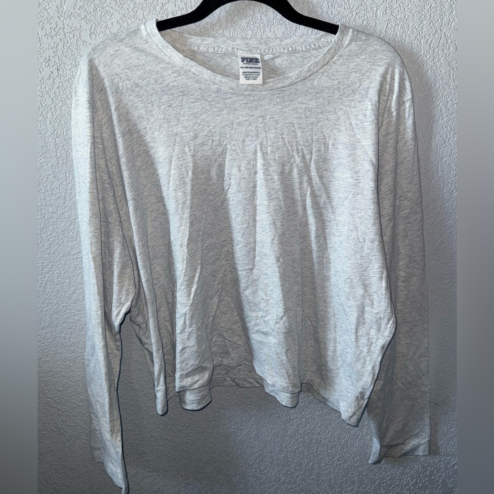 PINK Victoria's Secret Light Gray‎ Long Sleeve Tee